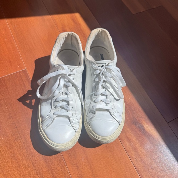 Veja Esplar Sneakers in White Natural Leather & Suede | Size 8 - Picture 4 of 12